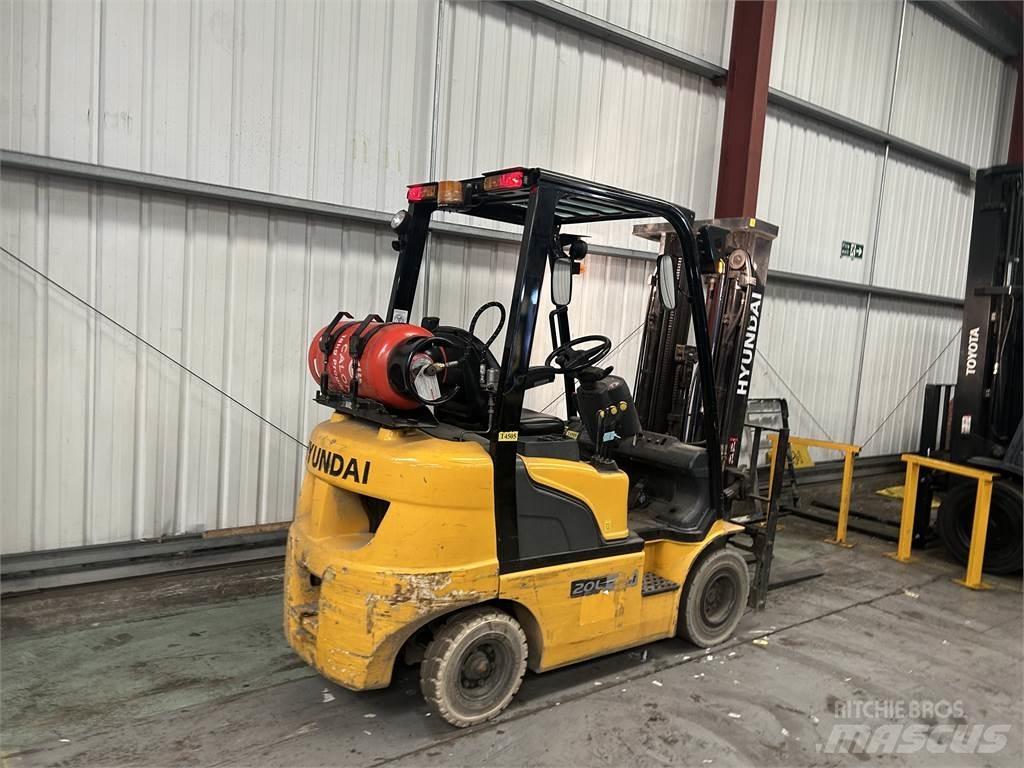 Hyundai 20L-7M Nestekaasutrukit