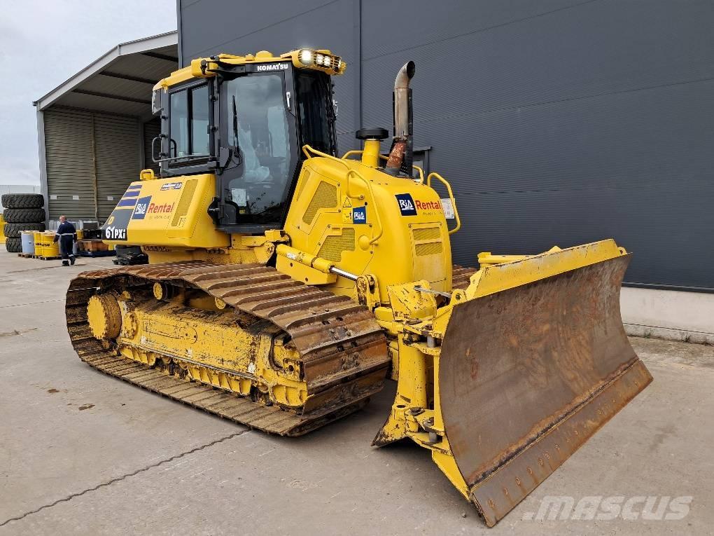 Komatsu D61PXI-24E0 Telaketjupuskutraktorit
