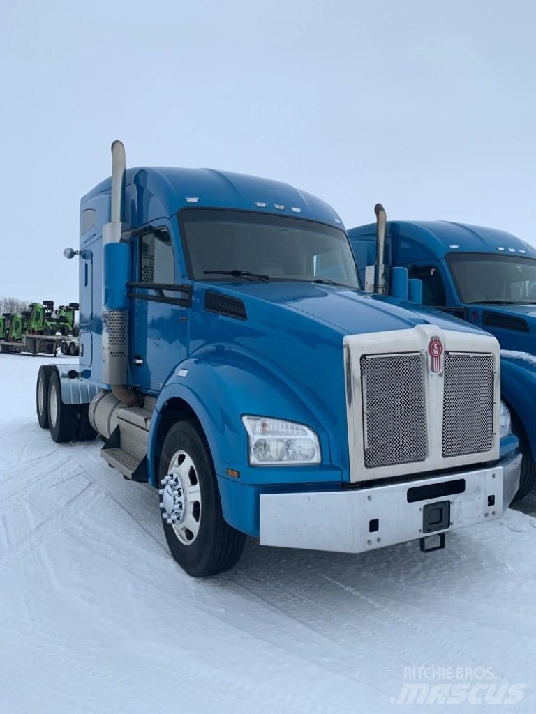 Kenworth T-880 Vetopöytäautot