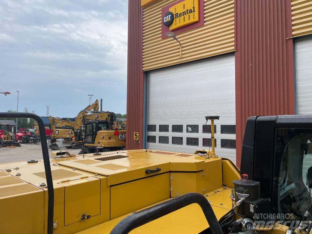 CAT 330 Telakaivukoneet