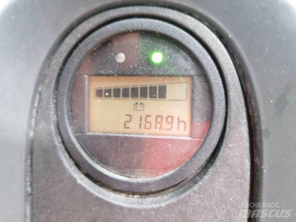 Linde D08 Matalakeräilytrukit