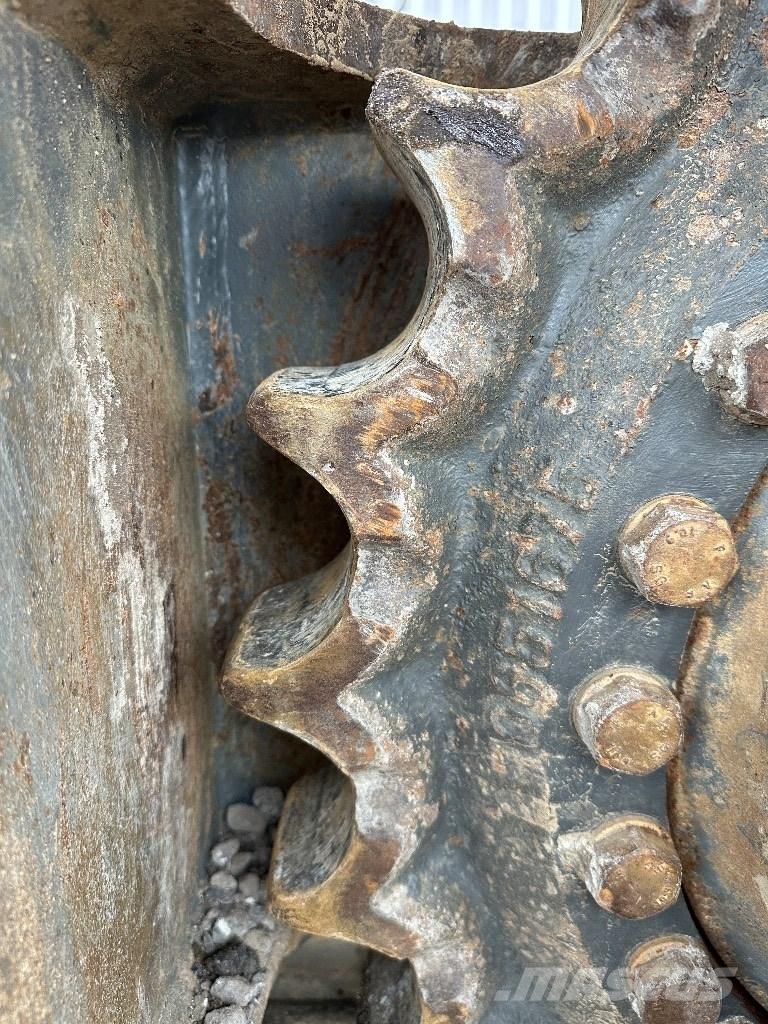 Liebherr R 936 LC Telakaivukoneet