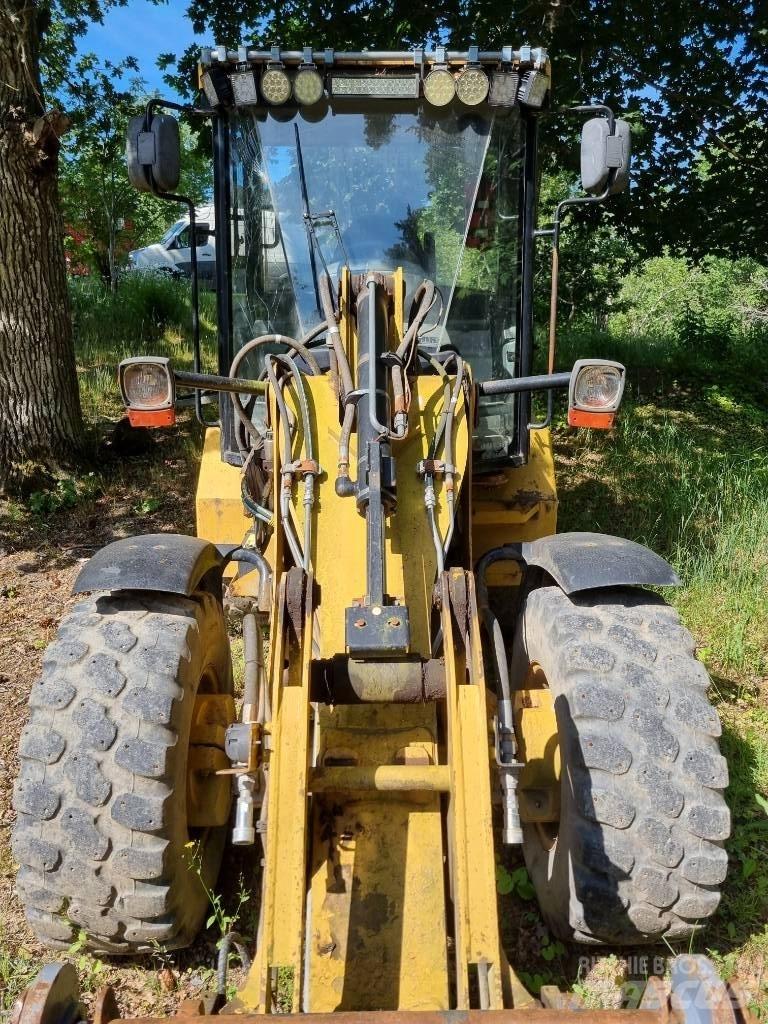 CAT 906 Pyöräkuormaajat