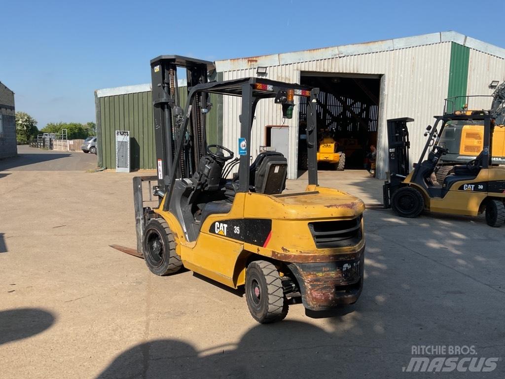 CAT DP35NT Dieseltrukit