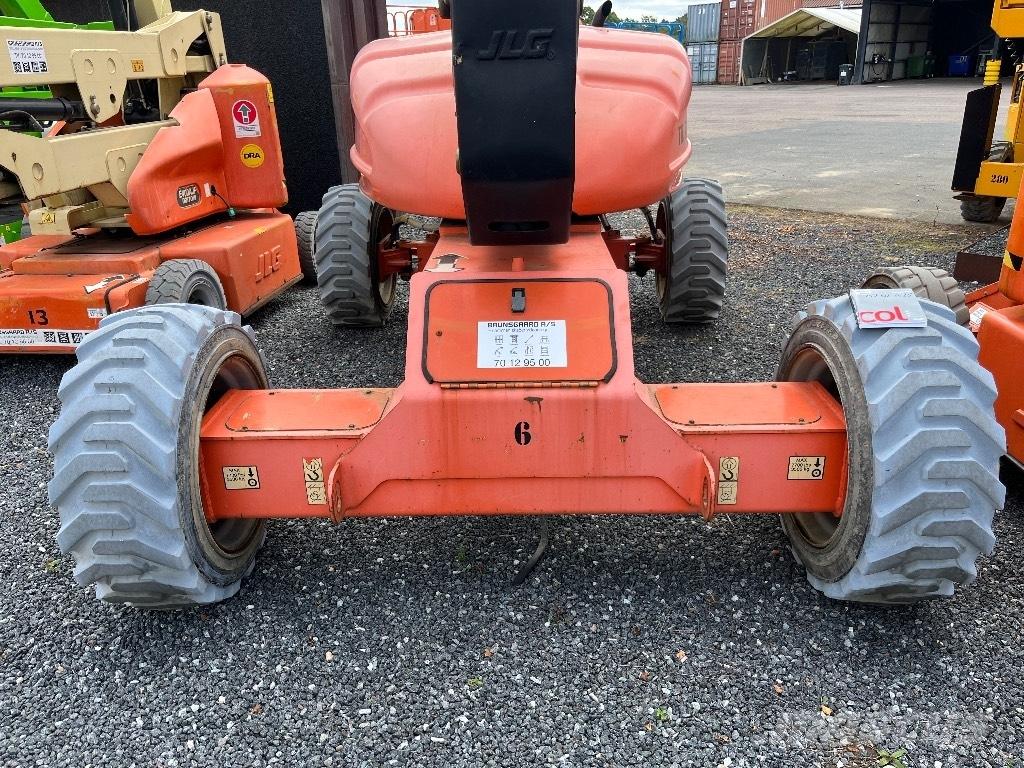 JLG M 600 JP Teleskooppipuominostimet