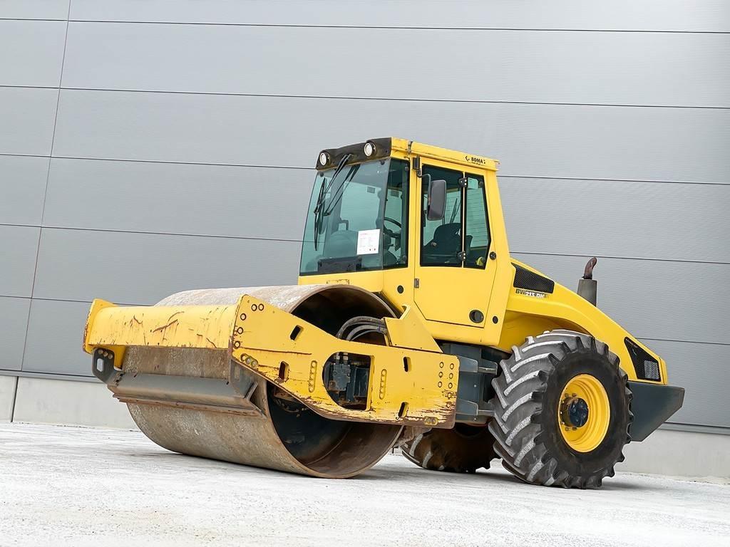 Bomag BW 213 DH-4 Yksivalssijyrät
