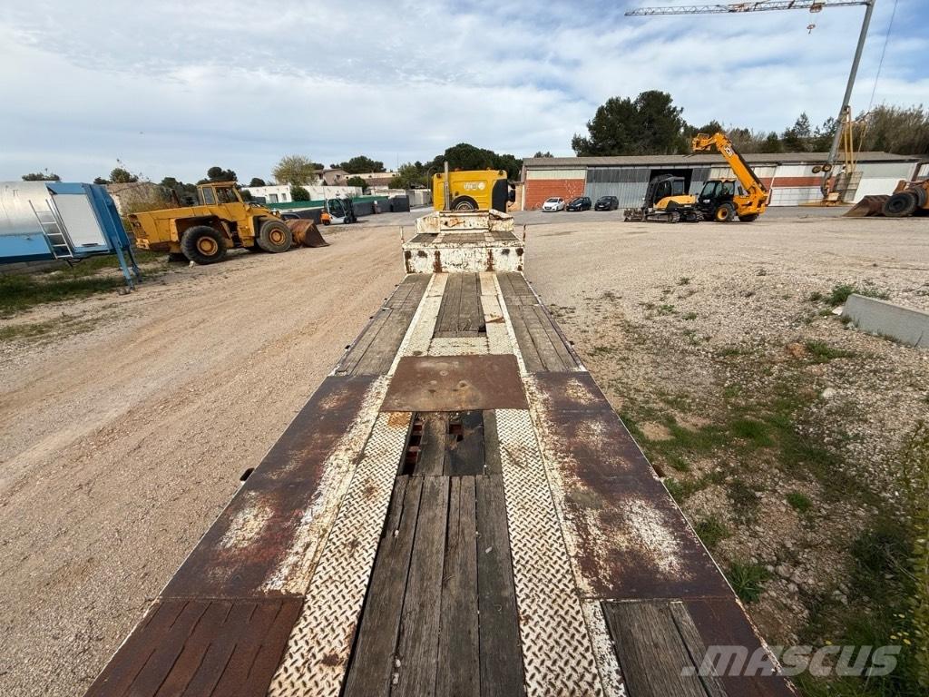 Renault Kerax Autonkuljetuspuoliperävaunut