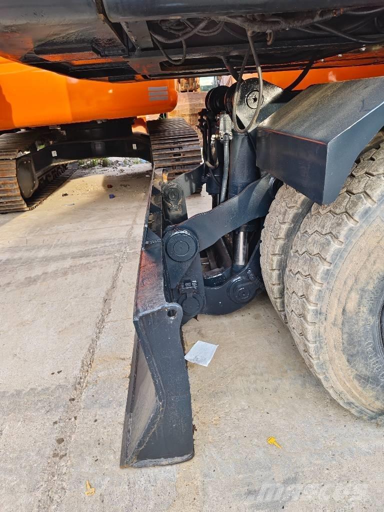 Hyundai R210W-9 Pyöräkaivukoneet