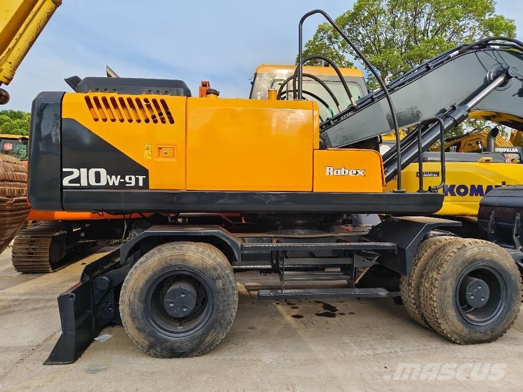 Hyundai R210W-9 Pyöräkaivukoneet