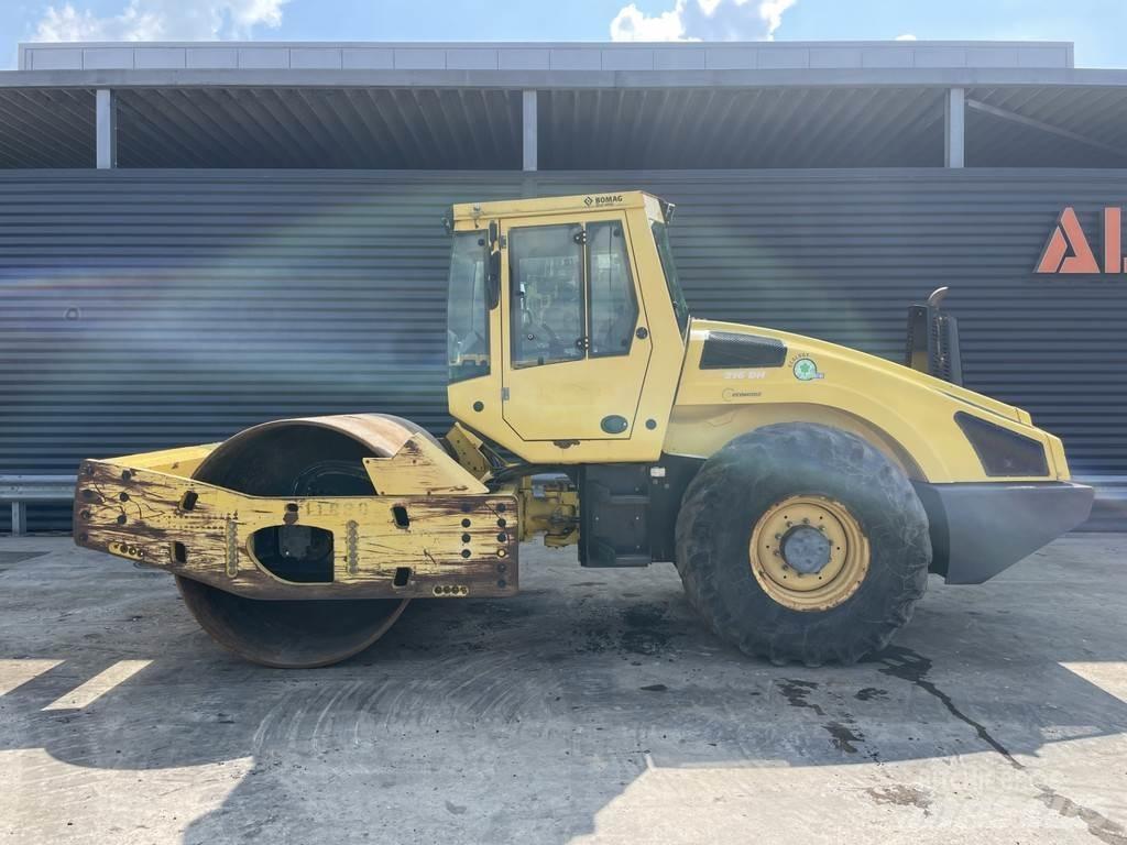 Bomag BW 216 DH-4 Yksivalssijyrät