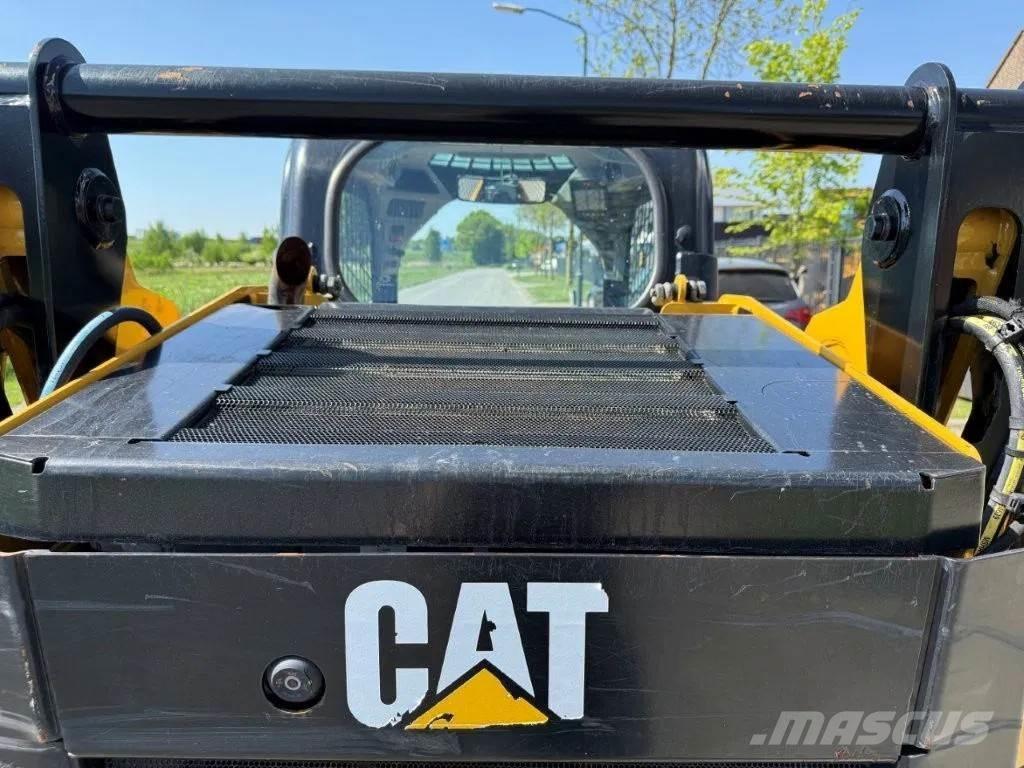 CAT 259D Liukuohjatut kuormaajat