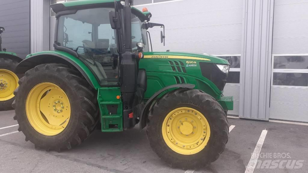 John Deere 6120 R Traktorit