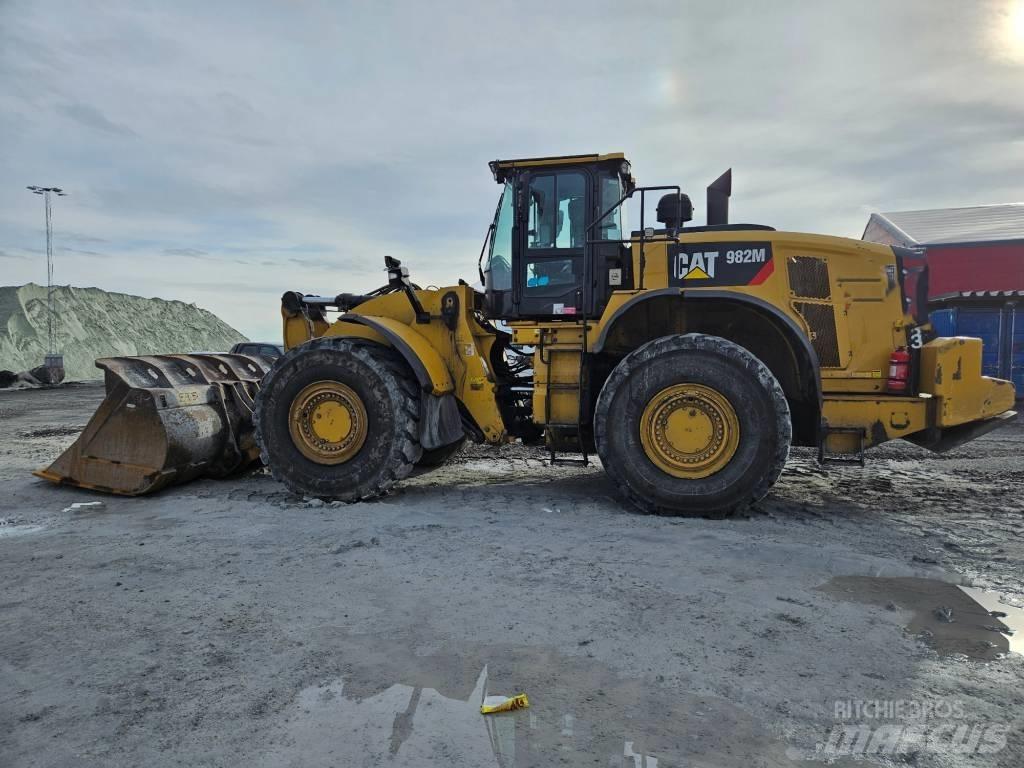CAT 982 M Pyöräkuormaajat