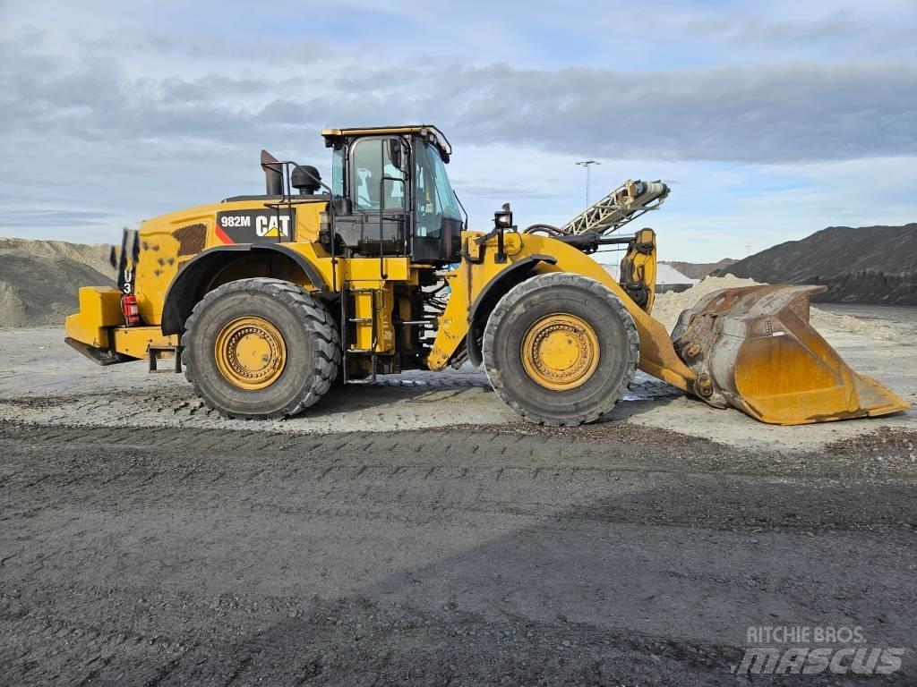 CAT 982 M Pyöräkuormaajat