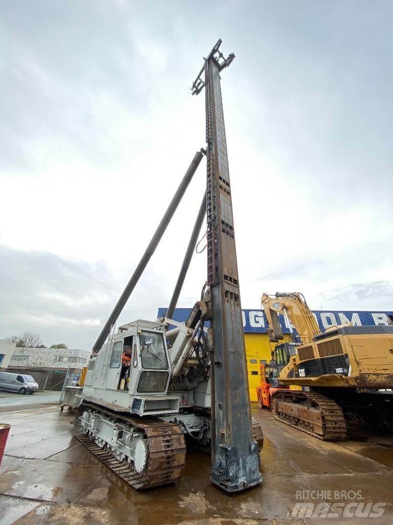 Hitachi KH 150-3 Paalutuskoneet