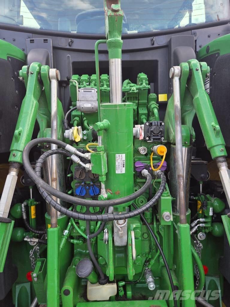 John Deere 6250 R Traktorit
