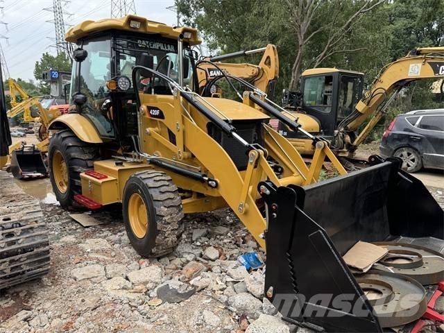 CAT 420 F Kaivurikuormaajat