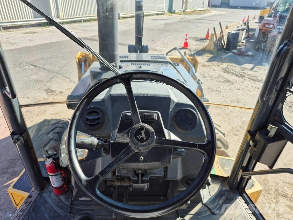 John Deere 310 L Kaivurikuormaajat