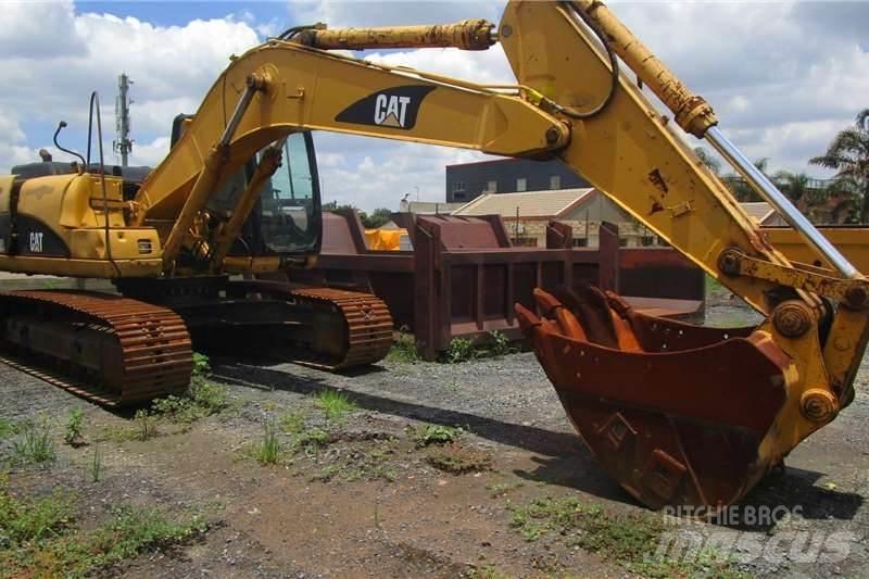 CAT 320C Minikaivukoneet < 7t
