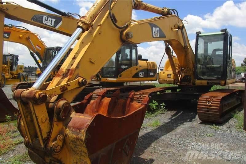 CAT 320C Minikaivukoneet < 7t
