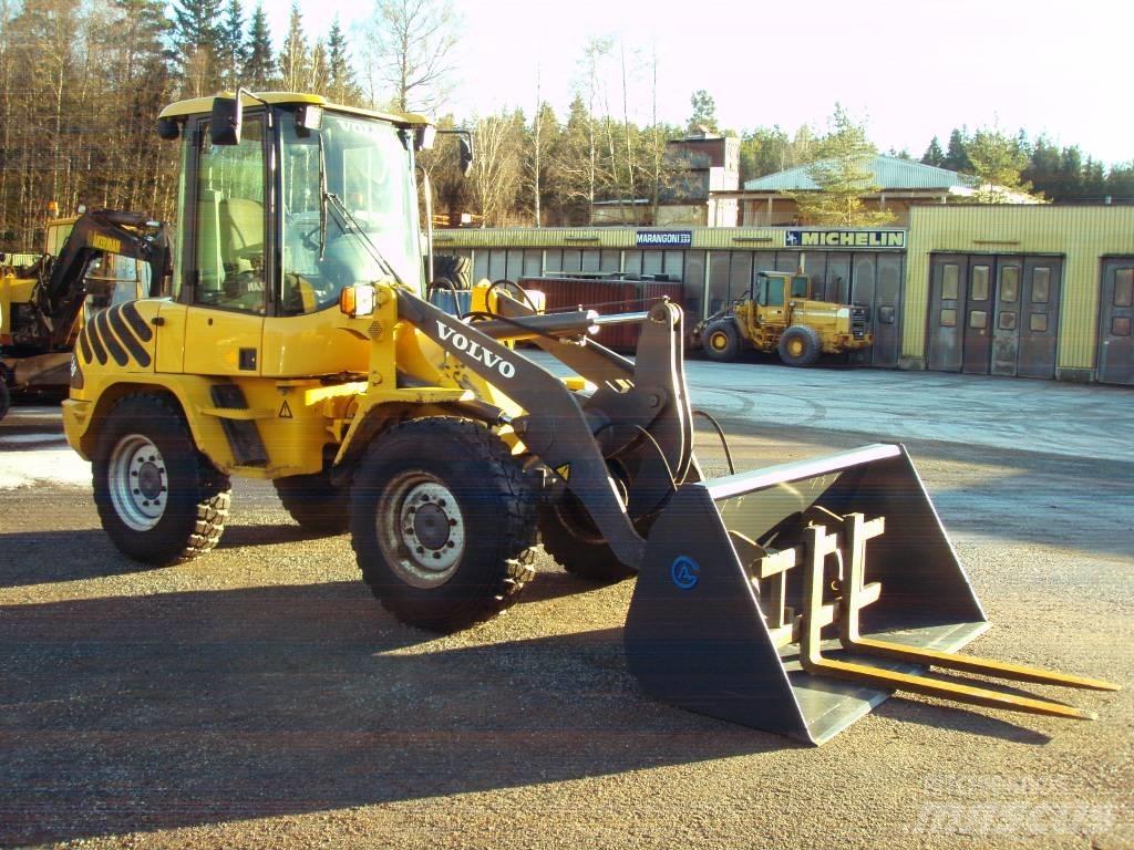 Volvo L 30 Pyöräkuormaajat