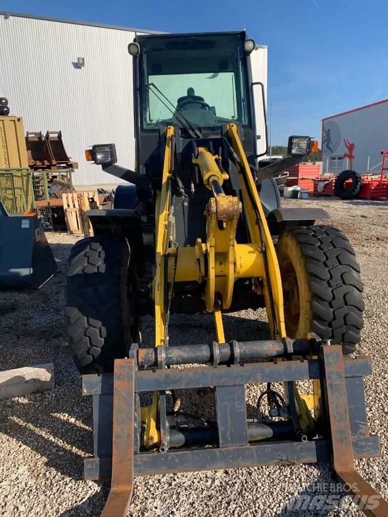 Komatsu WA 90-6 Pyöräkuormaajat