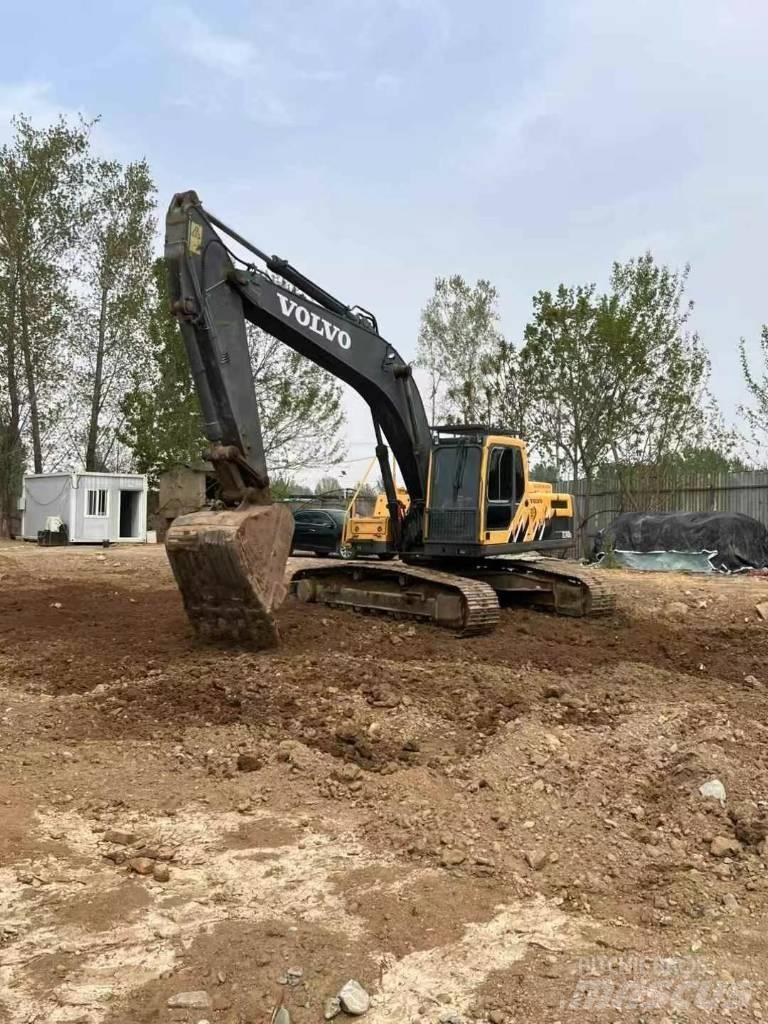 Volvo EC 240 Telakaivukoneet