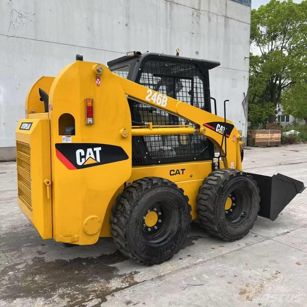 CAT 246 B Pienkuormaajat