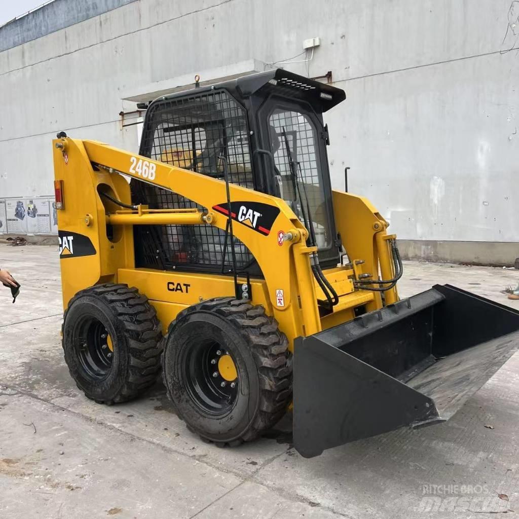CAT 246 B Pienkuormaajat