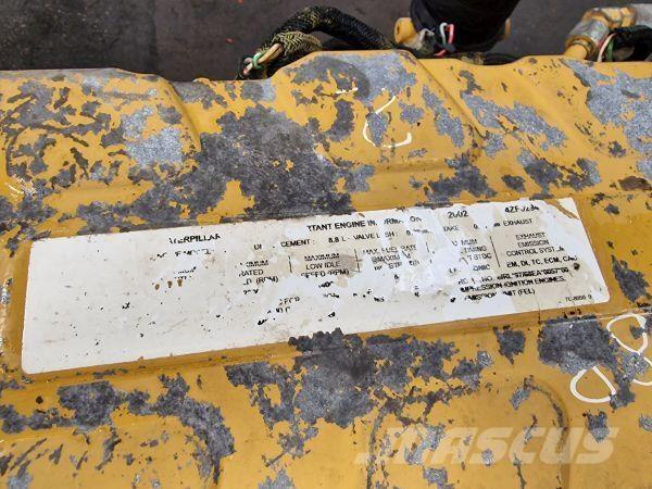 CAT C9 4ZF Moottorit