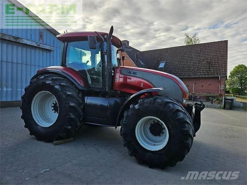 Valtra s 280 Traktorit