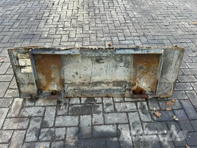 Bobcat bak CAT Kauhat