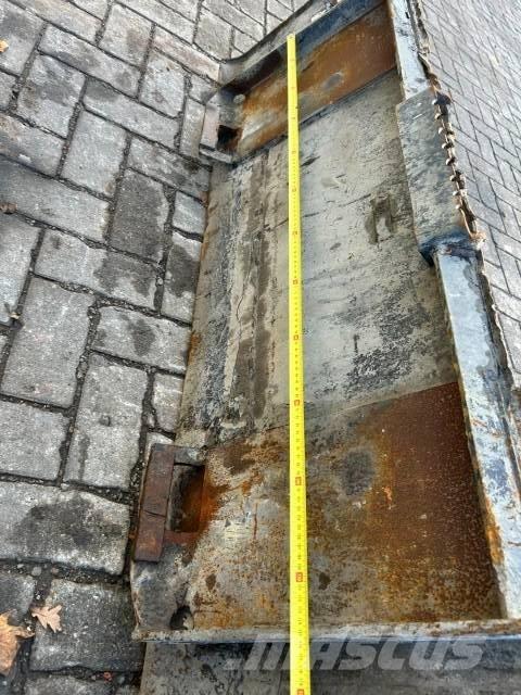 Bobcat bak CAT Kauhat