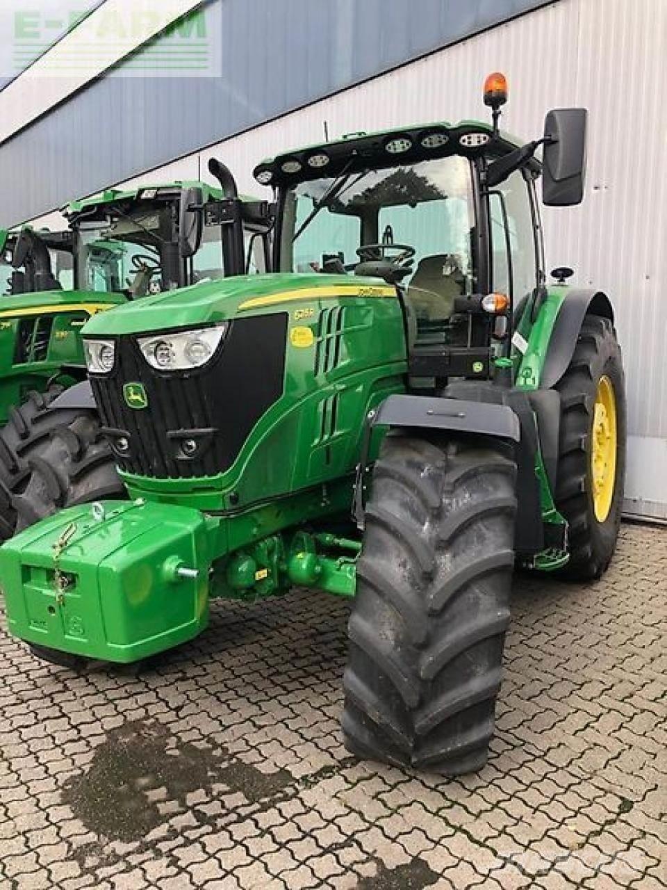 John Deere 6215r Traktorit