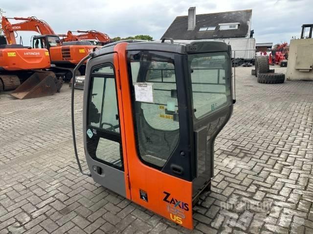 Hitachi Zaxis Ohjaamo ja sisusta