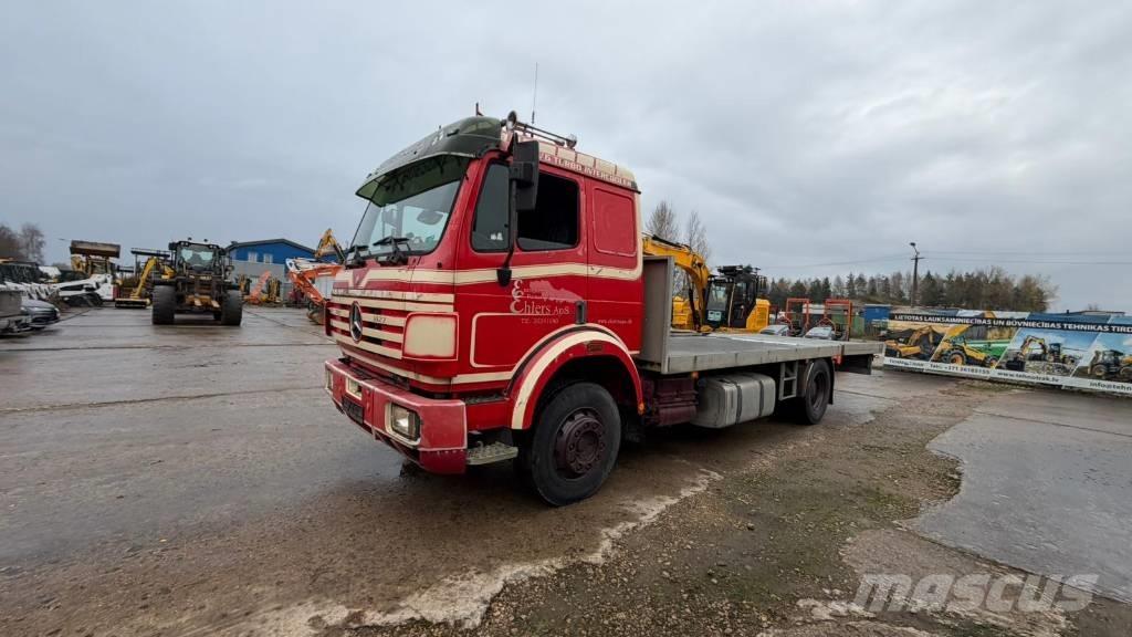 Mercedes-Benz 1827 Autonkuljetusautot