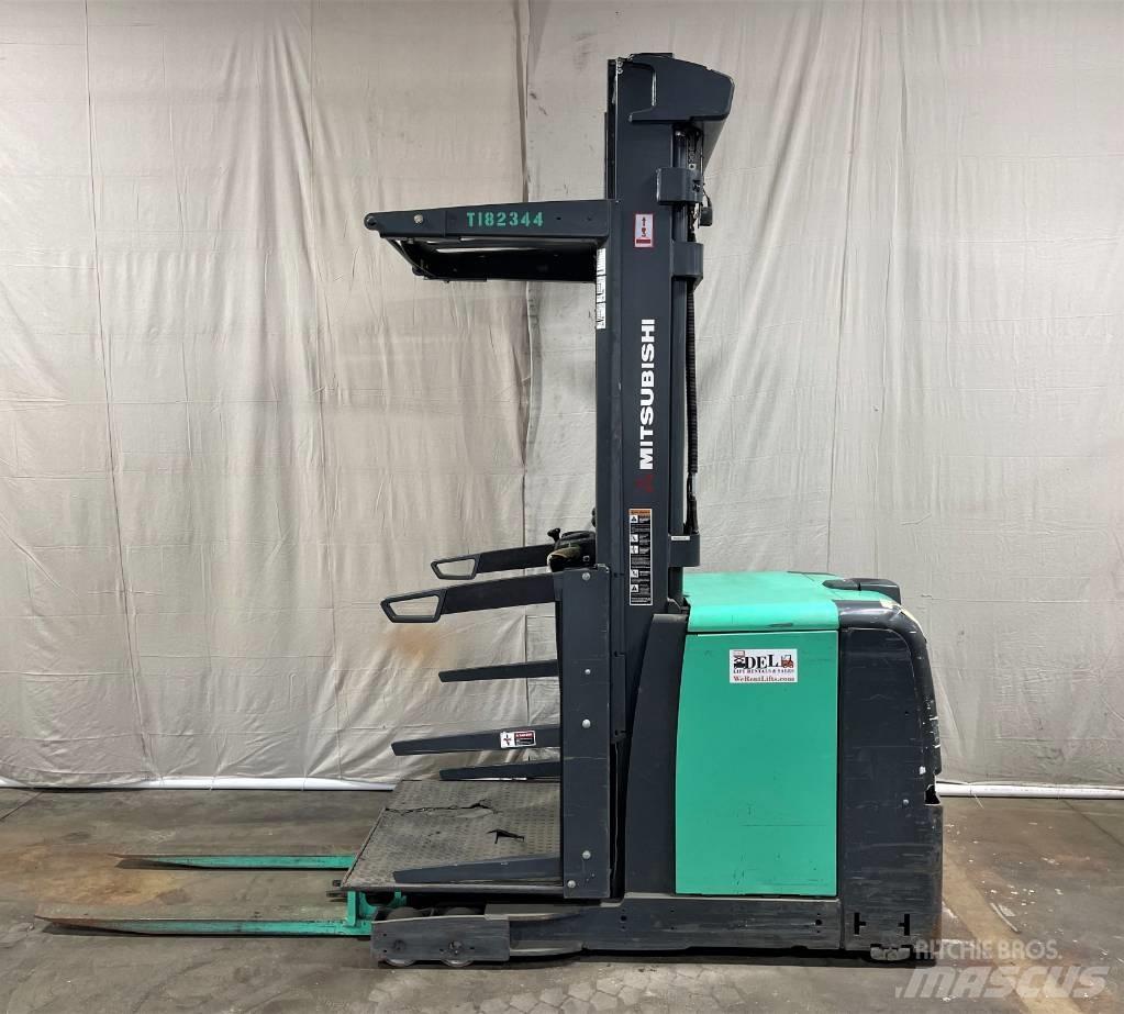 Mitsubishi EOP11N2 Välitasokeräilytrukit