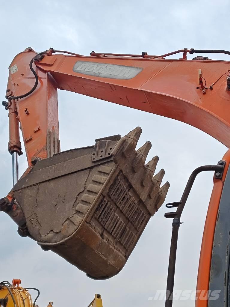 Doosan DX 300 LC-9C Telakaivukoneet