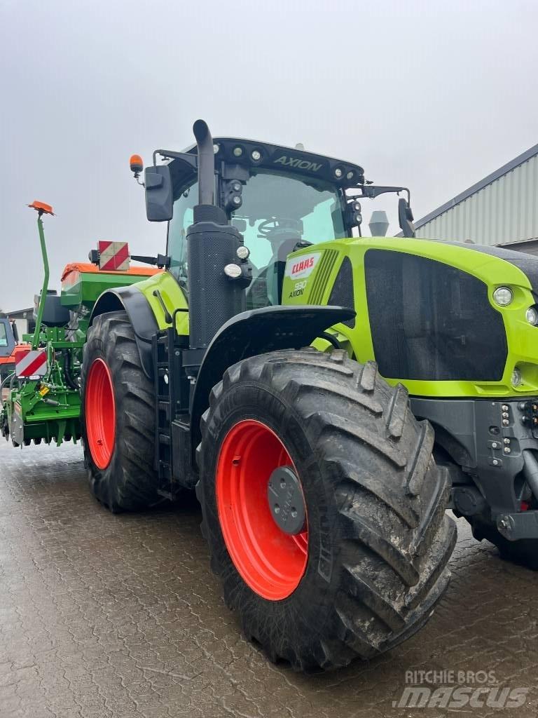 CLAAS Axion 930 Traktorit