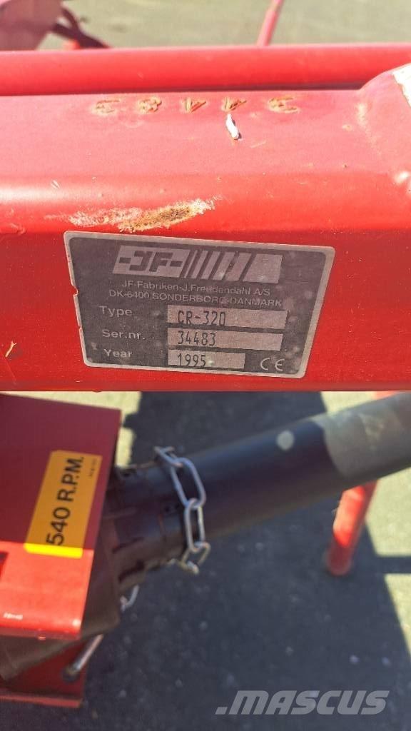 JF CR 320 Pöyhimet ja haravat