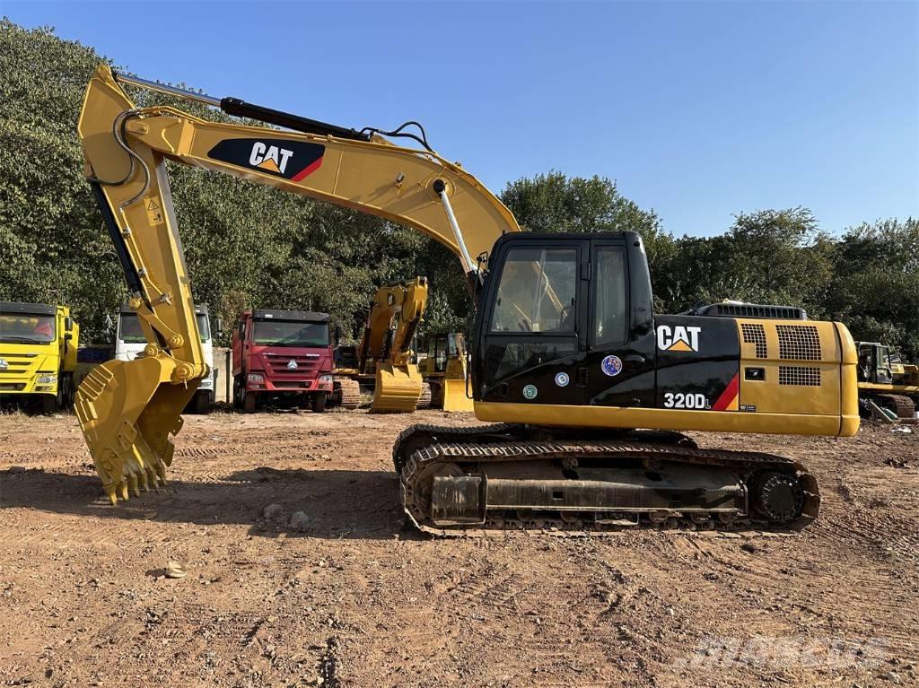CAT 320D Telakaivukoneet