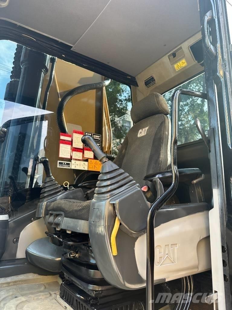 CAT 330 Midikaivukoneet 7t - 12t