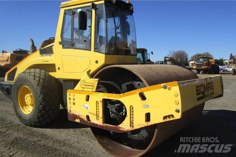 Bomag B213DH-4 Yhdistelmäjyrät