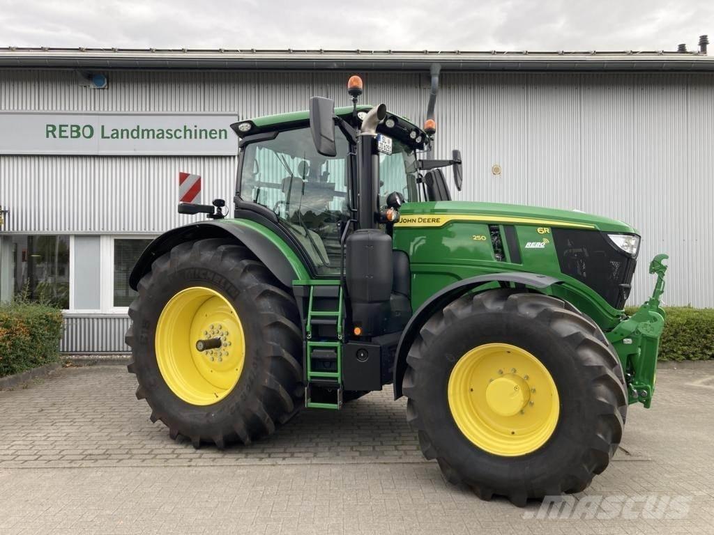 John Deere 6R250 Traktorit