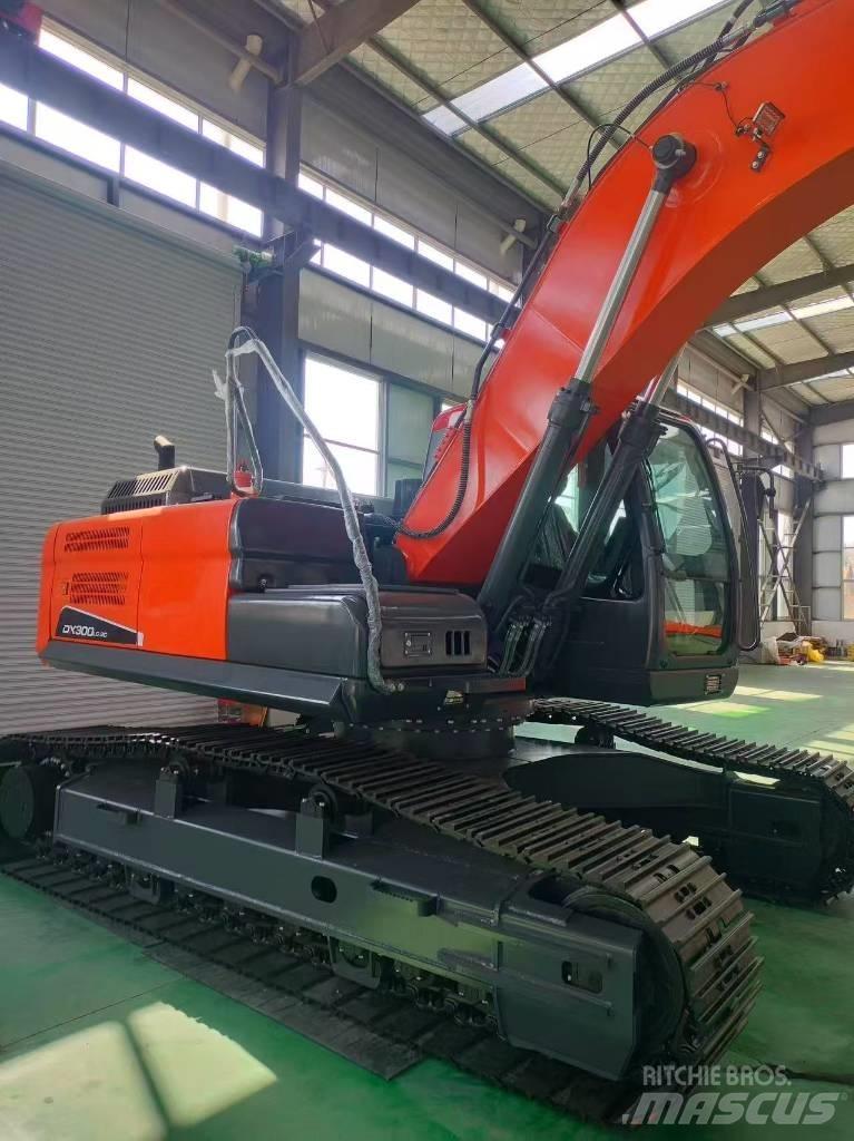 Doosan DX300 Midikaivukoneet 7t - 12t