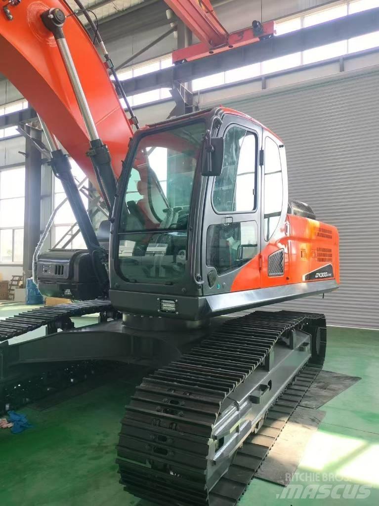 Doosan DX300 Midikaivukoneet 7t - 12t