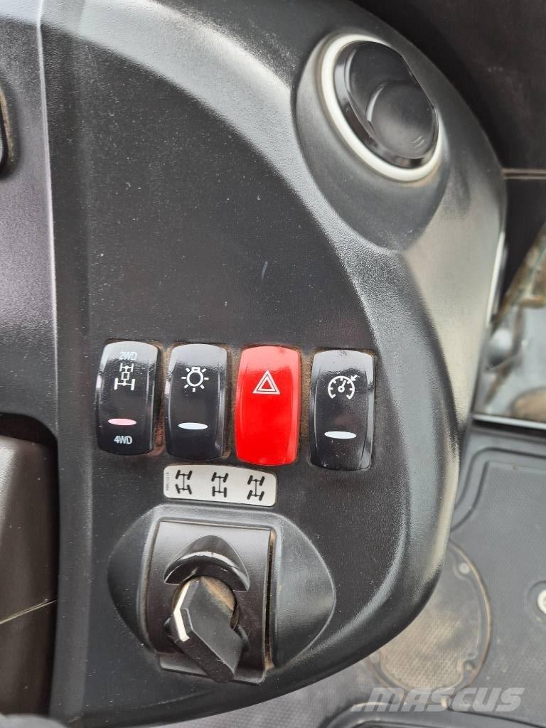 JCB 4CX Kaivurikuormaajat