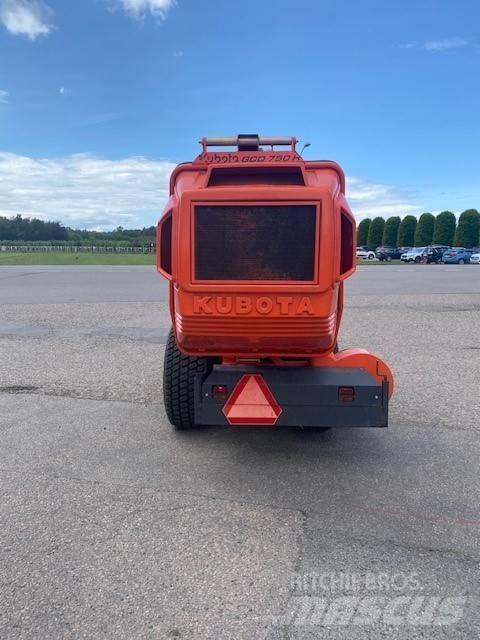 Kubota SWT37 Taajamatraktorit