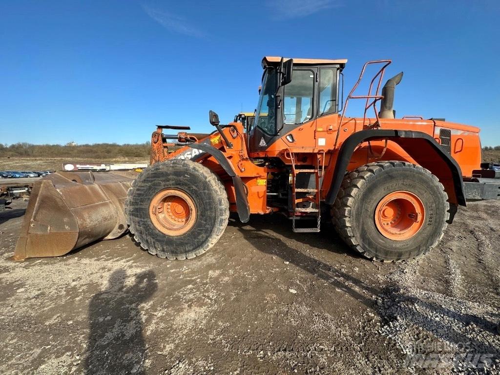 Doosan DX420-3 Pyöräkaivukoneet