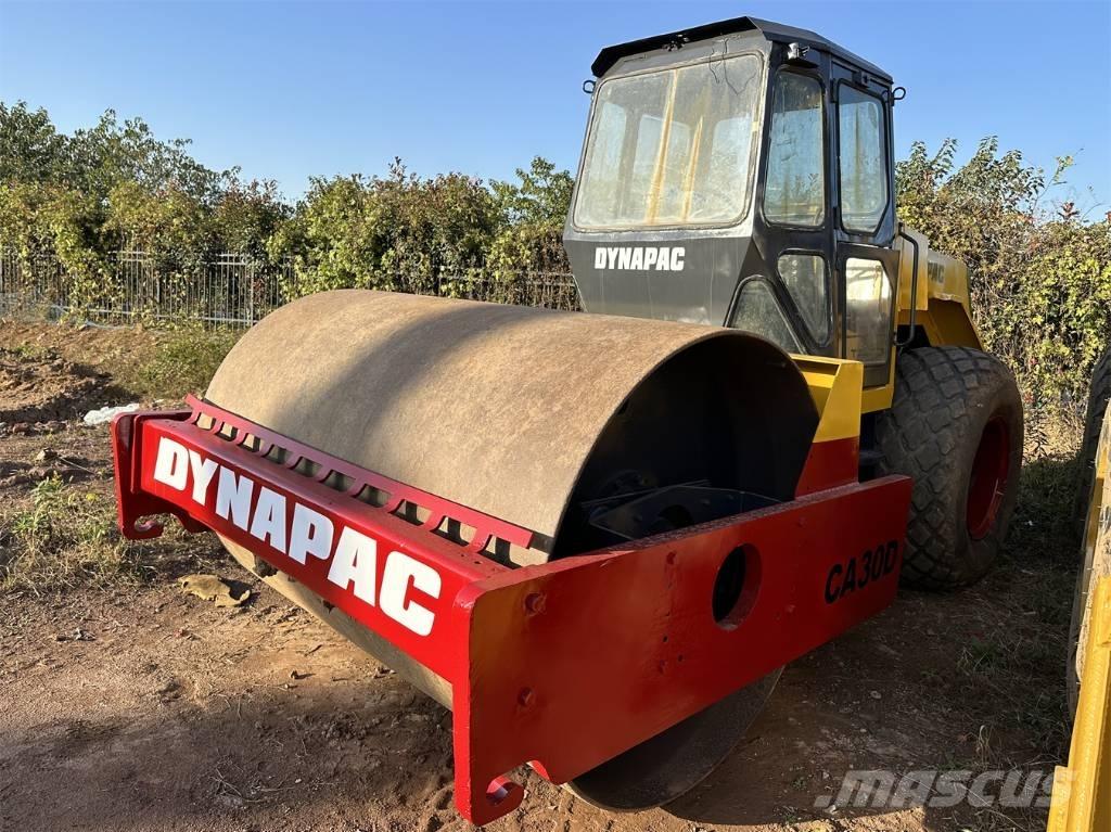 Dynapac CA 30 D Yksivalssijyrät